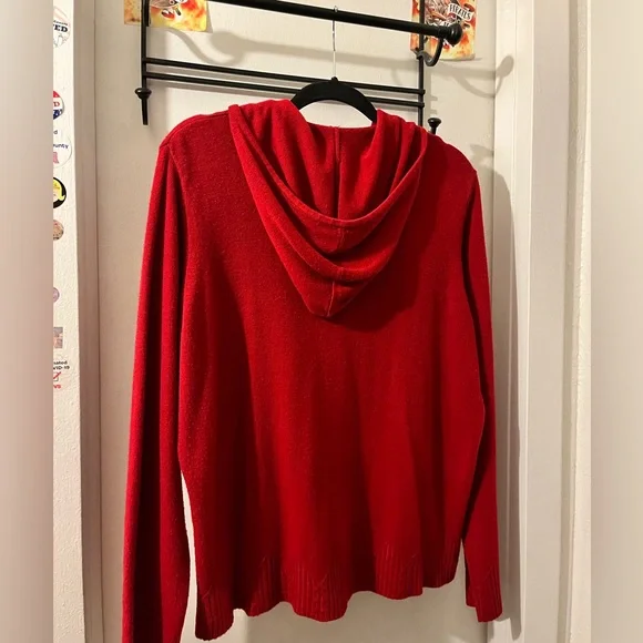 Requirements- size XL- red knit w/cable detail zip up hoodie sweater, l/s, GUC. - Picture 3 of 3